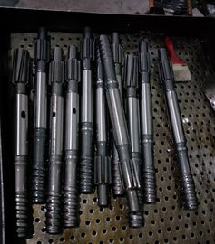 R32 R38 T38 T45 T51 Sürüklenen Tünel Sondaj Rig Araçları Kaya Matkap Ekipmanları Parçaları Kaya Matkap Için Shank Adaptörü
