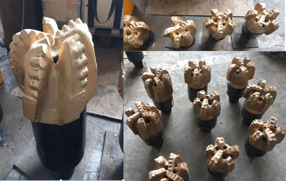 Su Kuyusu / Gaz Yağı Sondajı İçin Çelik Gövde / Matris Gövde PDC Matkap Ucu 5 Bıçak