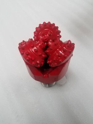 IADC637 Su Kuyusu Tricone Matkap Ucu Blasthole Uçları Özelleştirilmiş Renk API Sertifikası